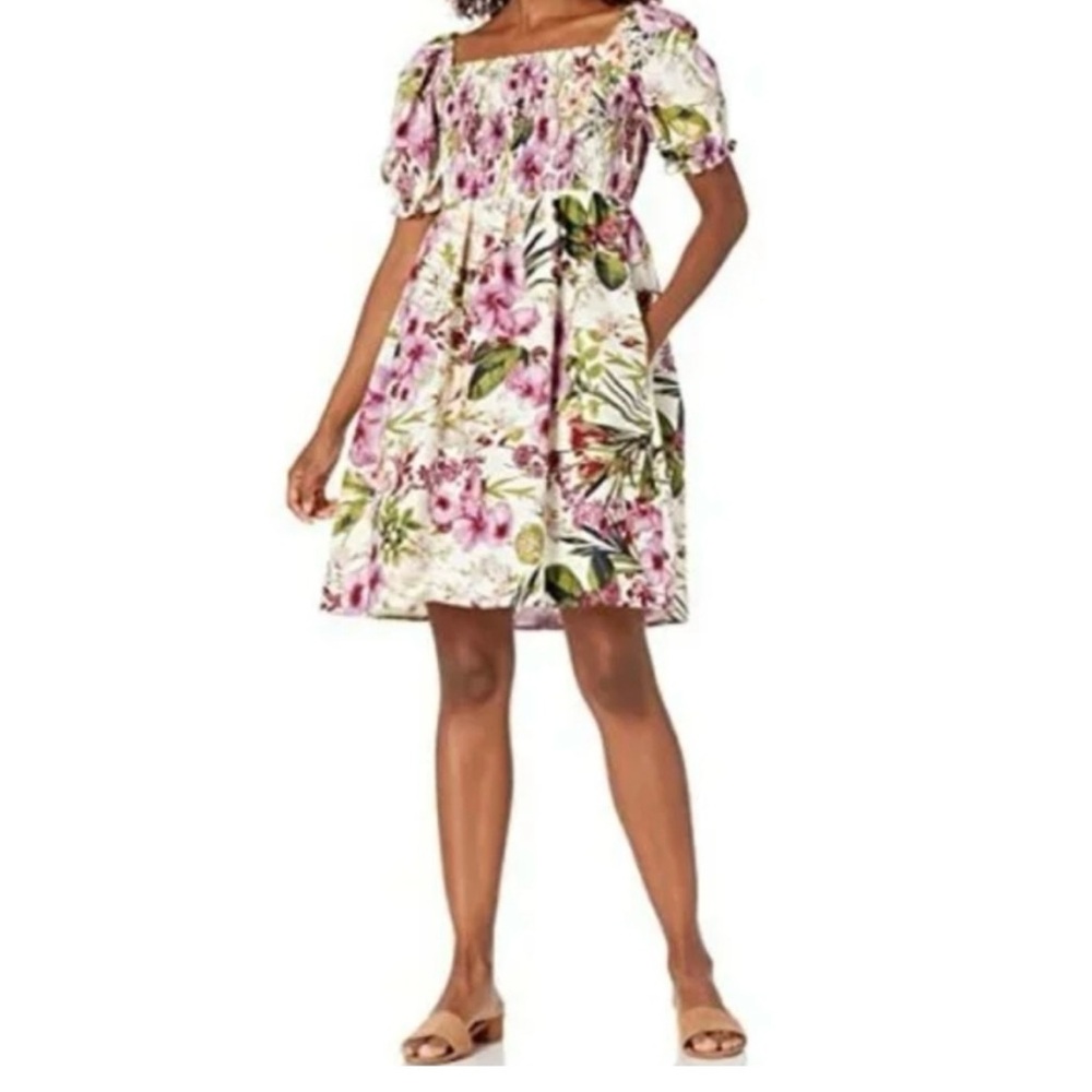 NWT. Melonie floral smocked dress.